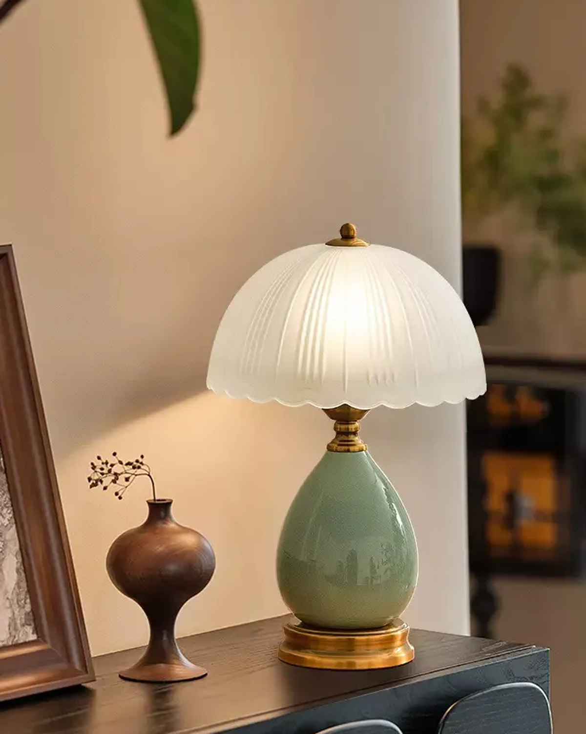 Petaline Table Lamp