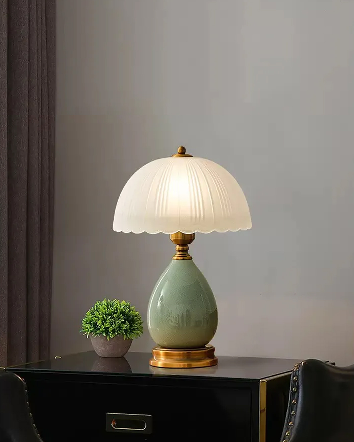 Petaline Table Lamp