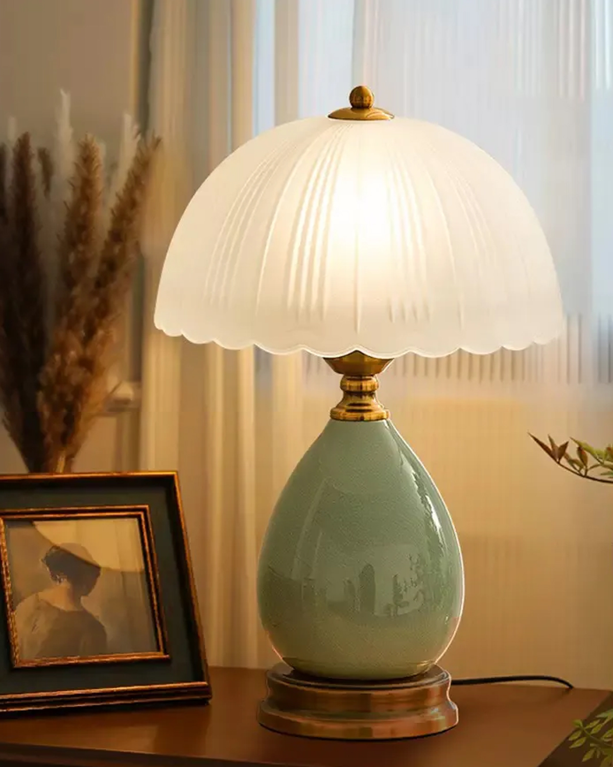 Petaline Table Lamp