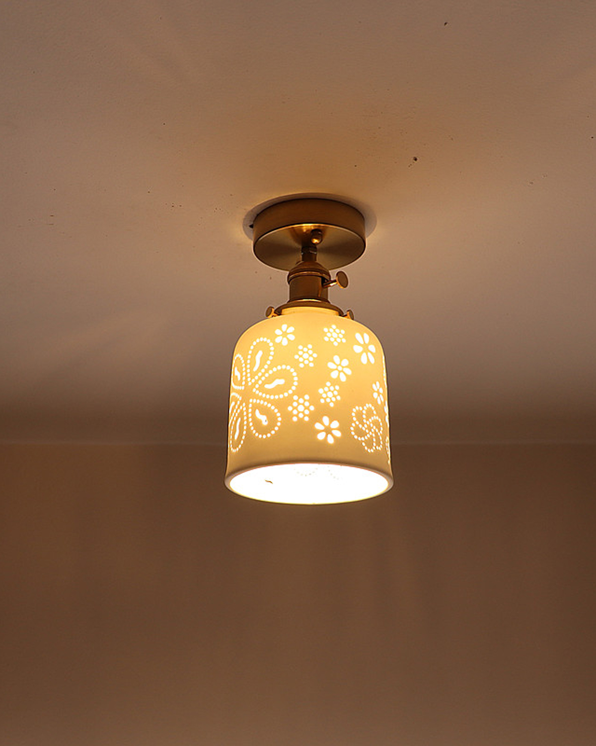 Petalwork Ceramic Ceiling Light