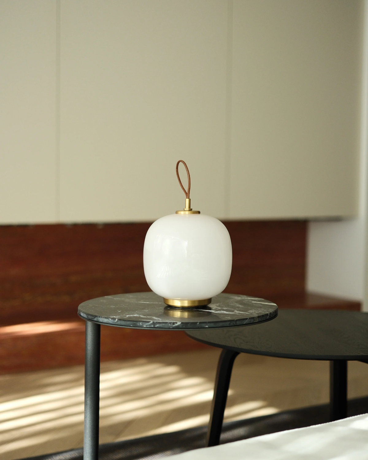 Petit Loop Rechargeable Table Lamp