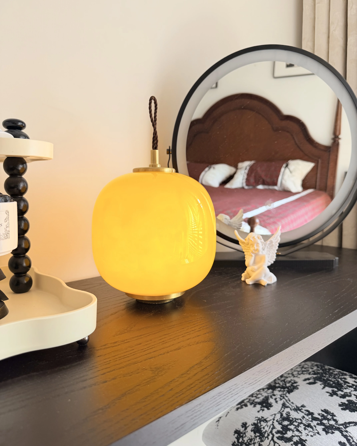 Petit Loop Rechargeable Table Lamp