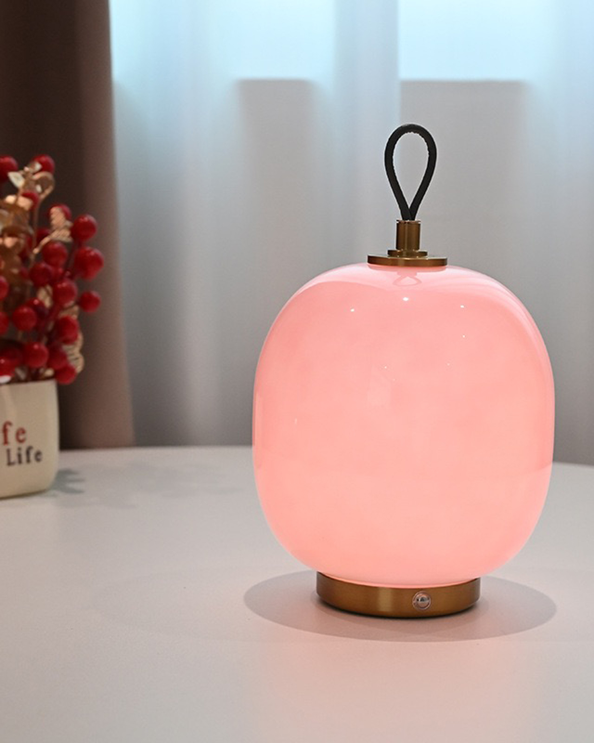 Petit Loop Rechargeable Table Lamp