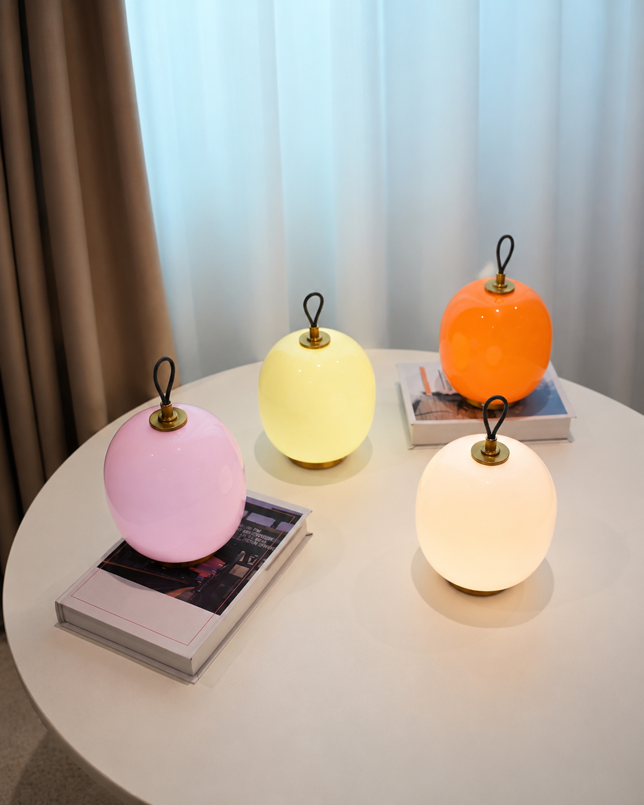 Petit Loop Rechargeable Table Lamp