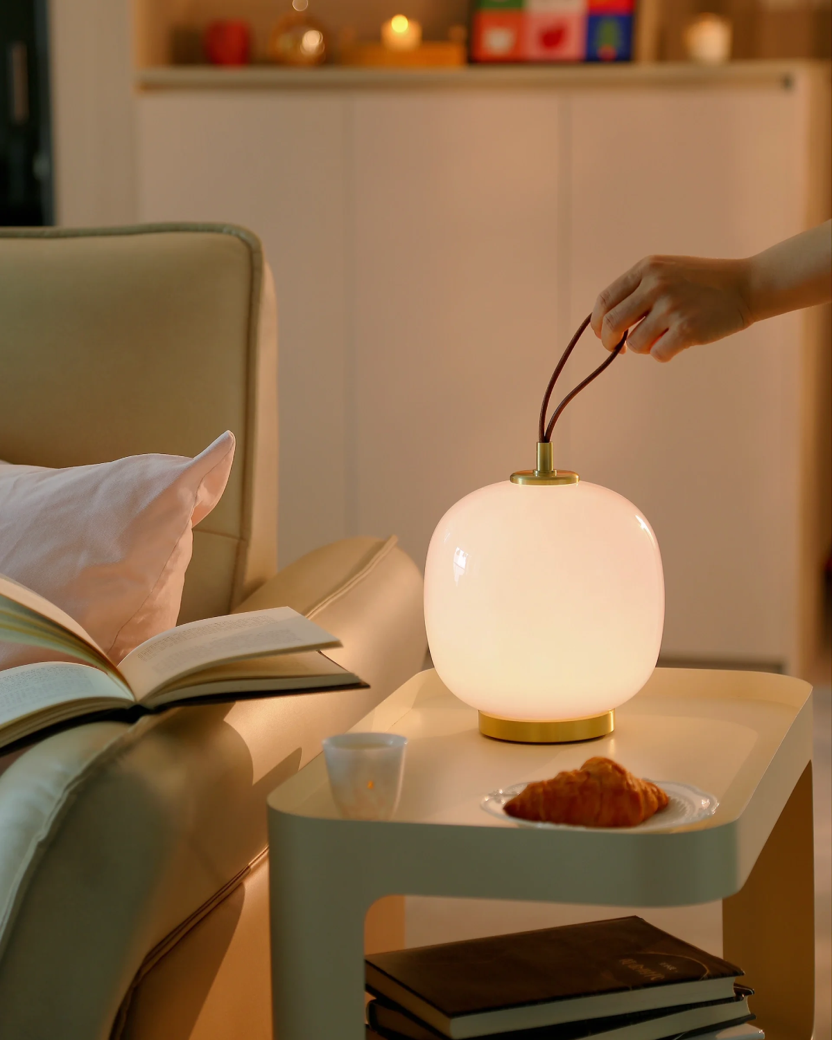 Petit Loop Rechargeable Table Lamp