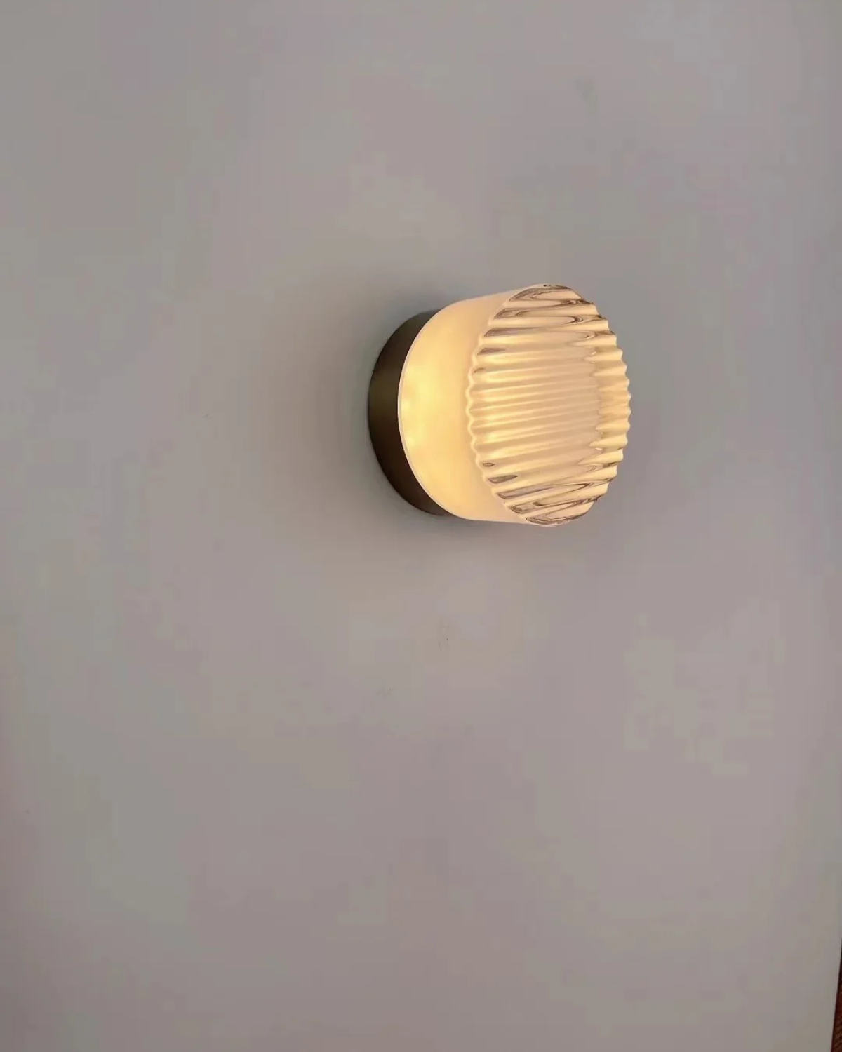 Pico Glow Glass Wall Light