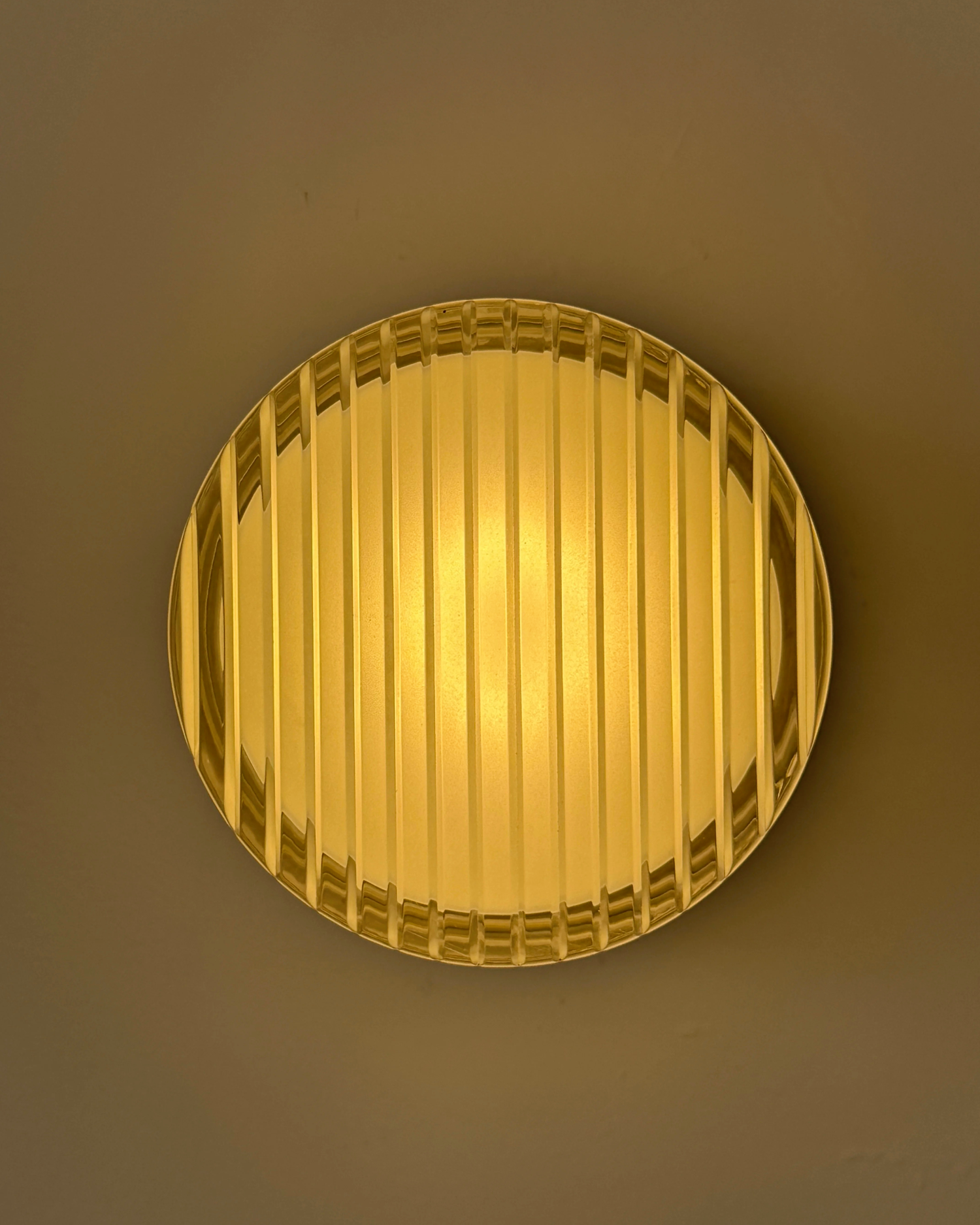 Pico Glow Glass Wall Light