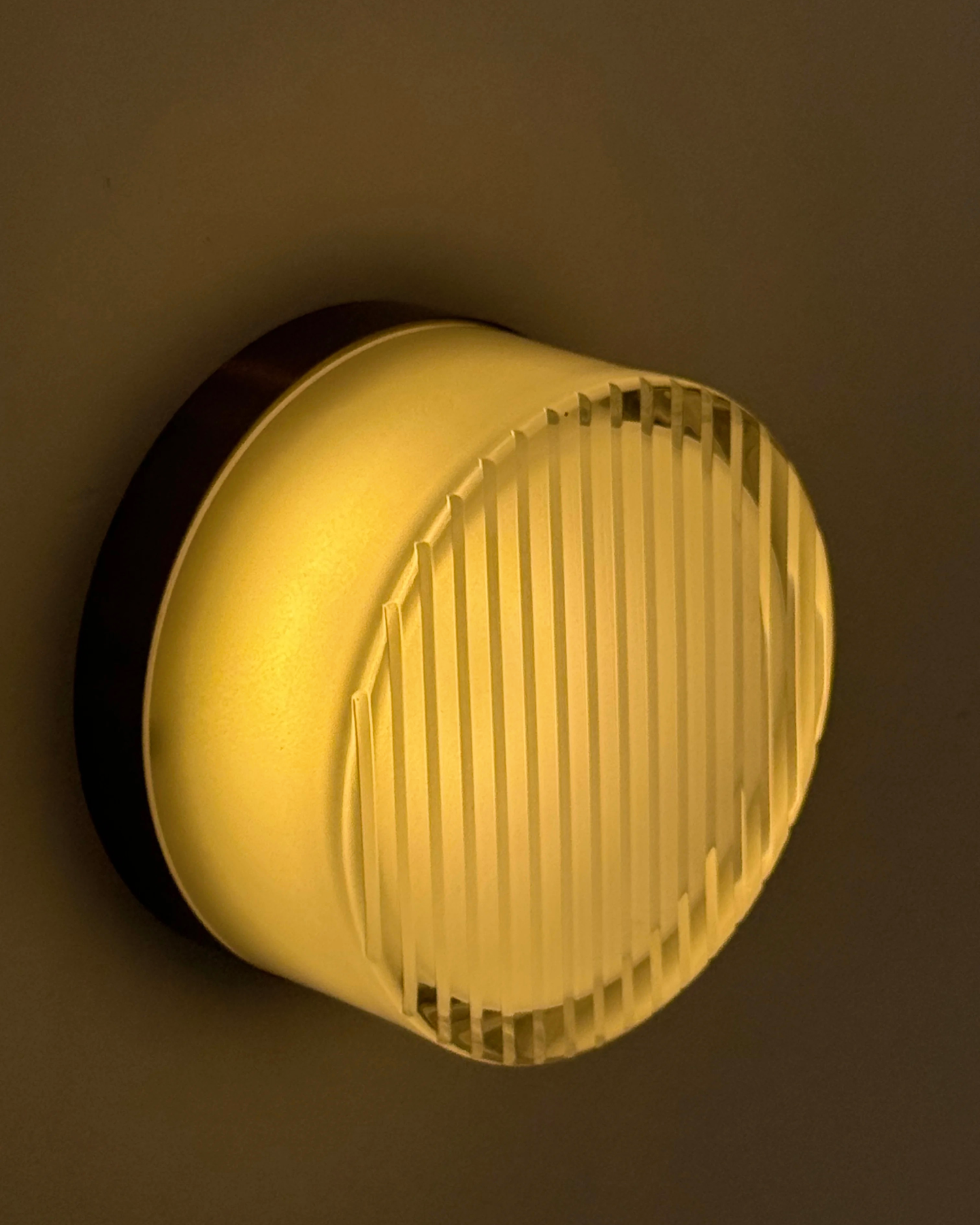 Pico Glow Glass Wall Light