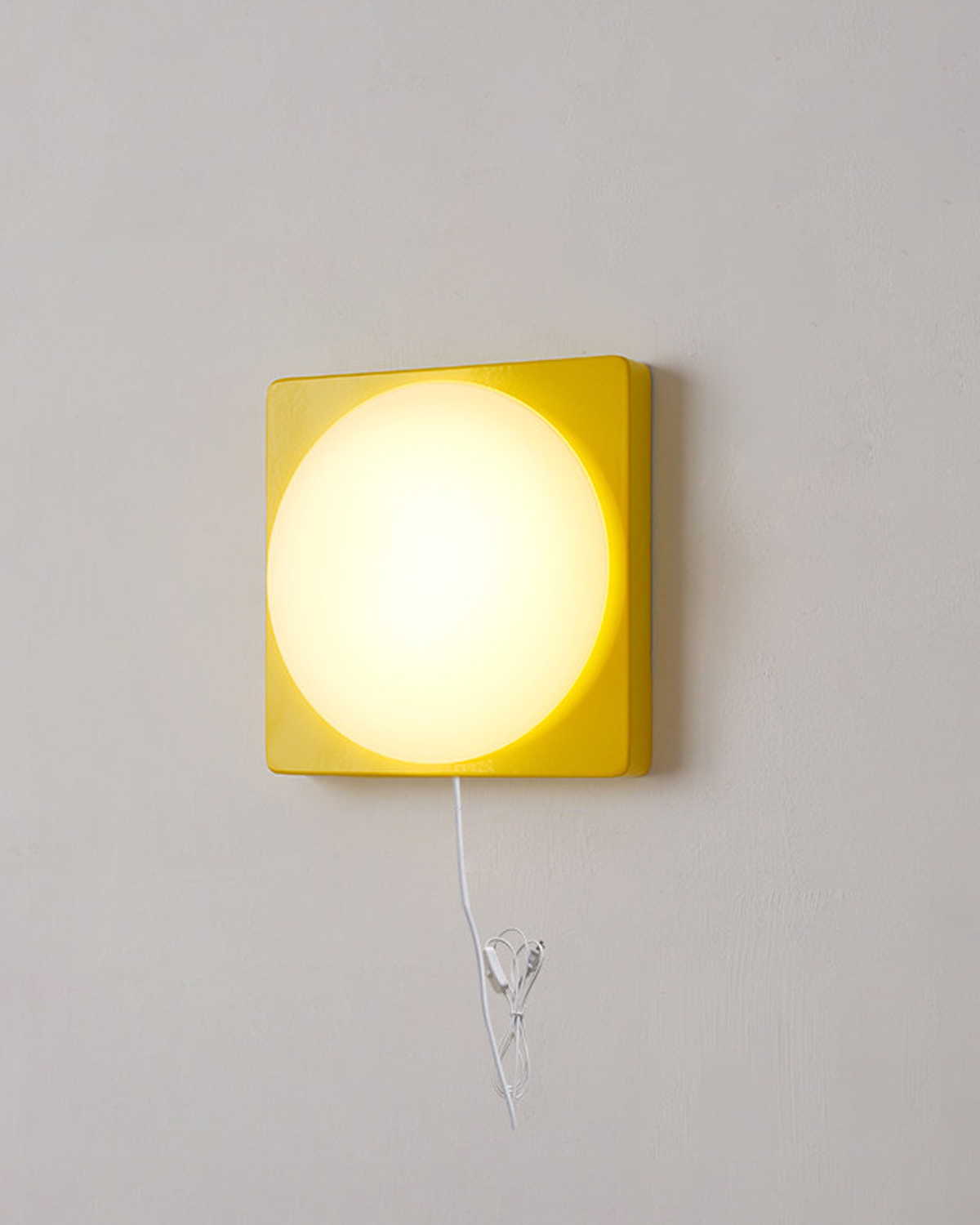 Ludo Glass Wall Sconce