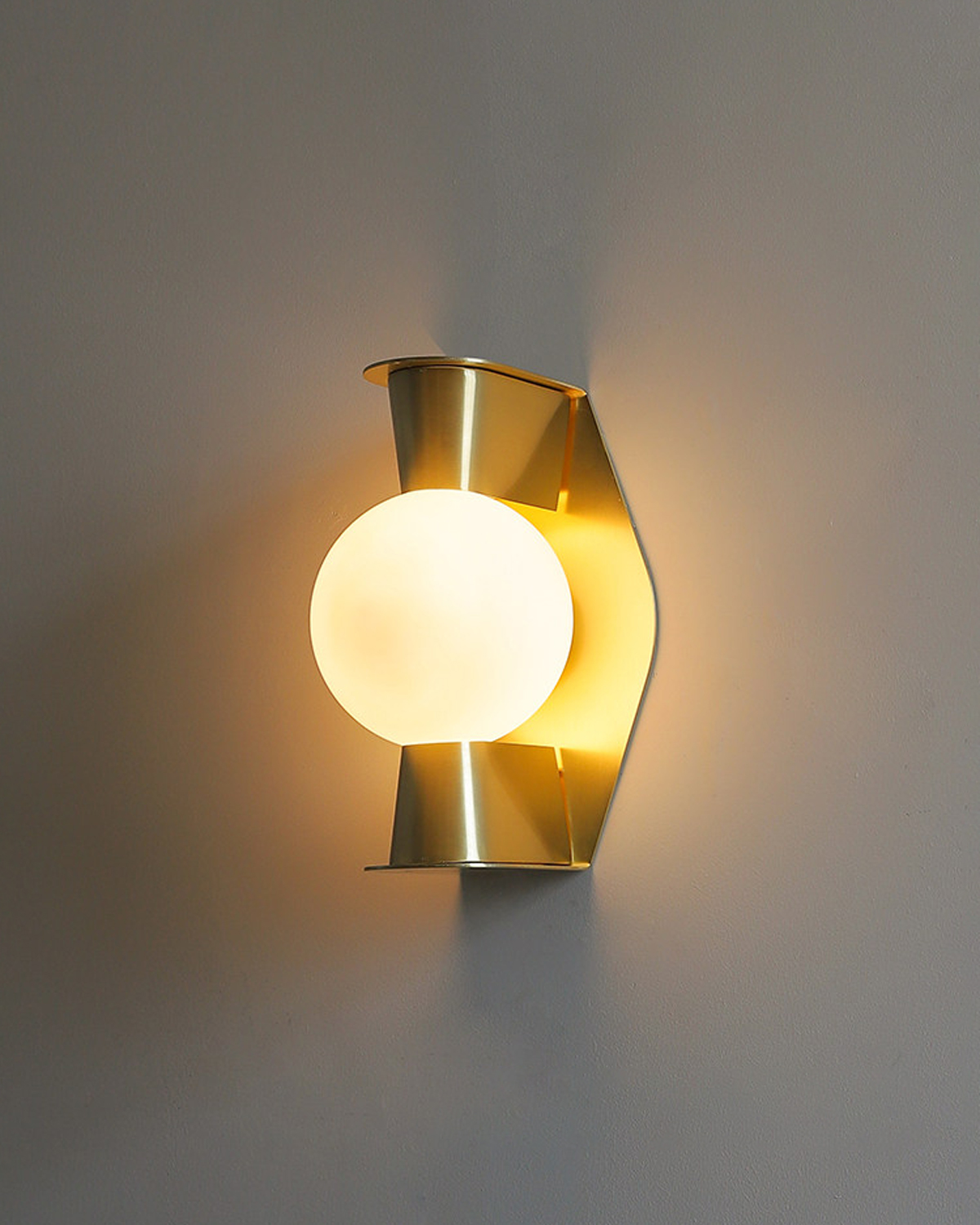 Poise Glass Wall Sconce