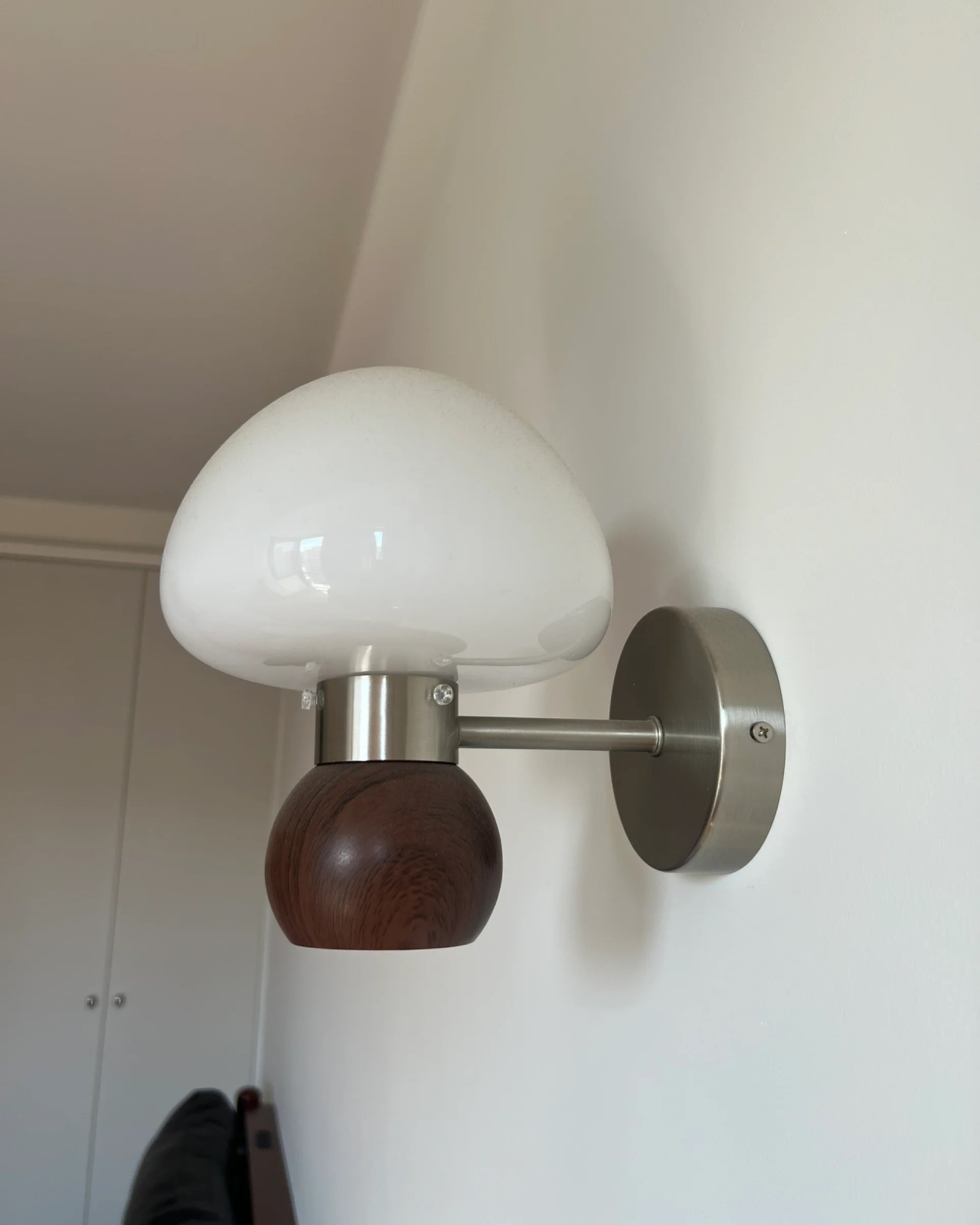 Pomme Glass Wall Lamp