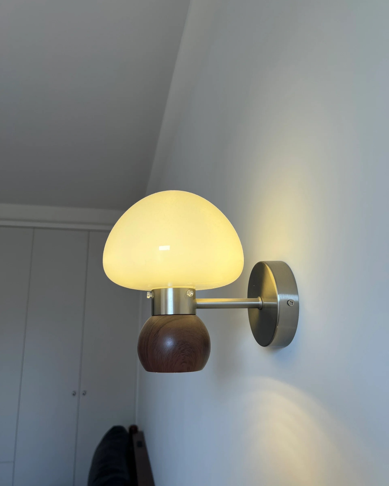 Pomme Glass Wall Lamp
