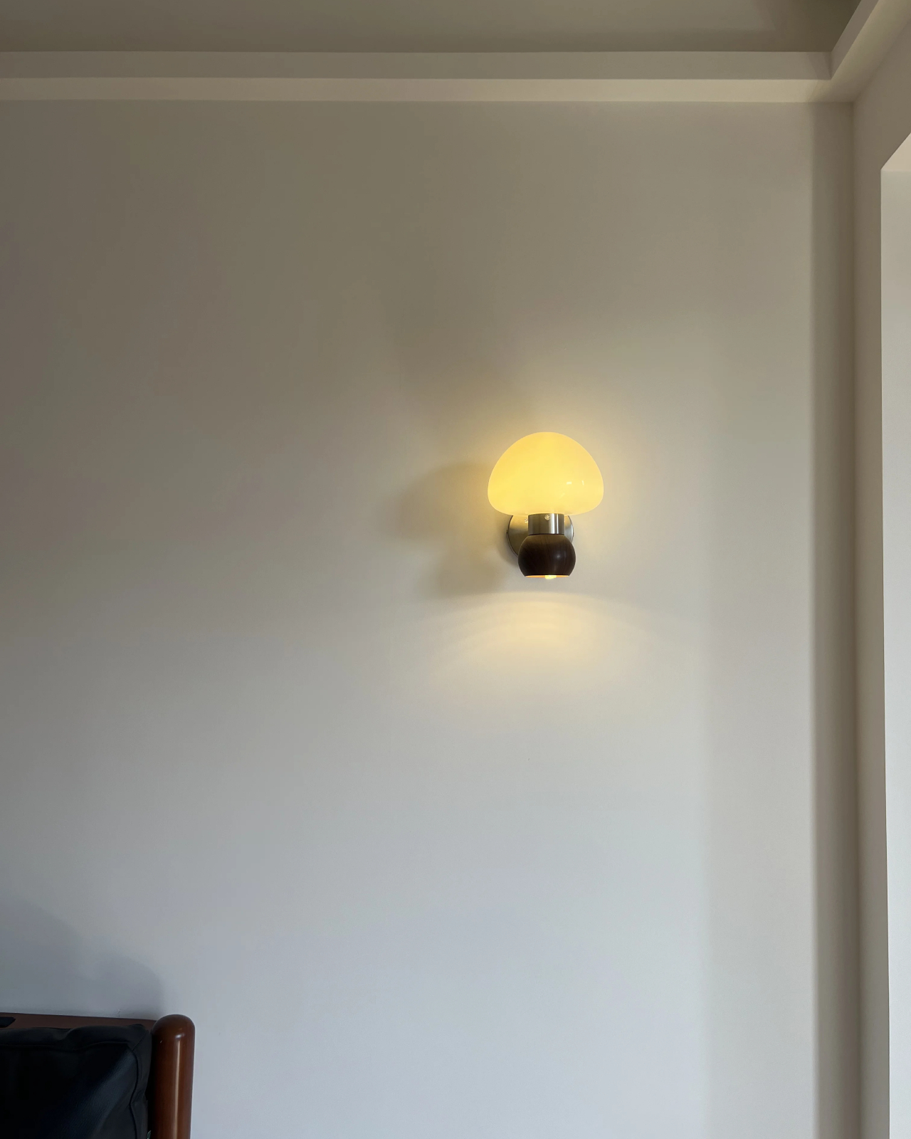 Pomme Glass Wall Lamp