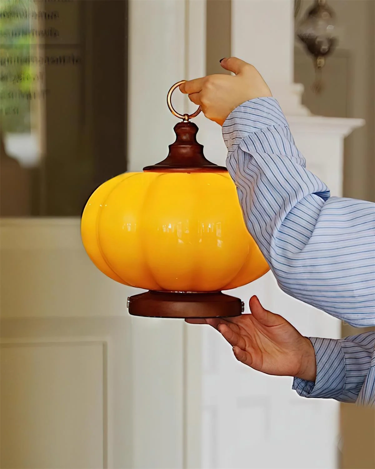 Pumpkin Glass Rechargeable Table Lamp