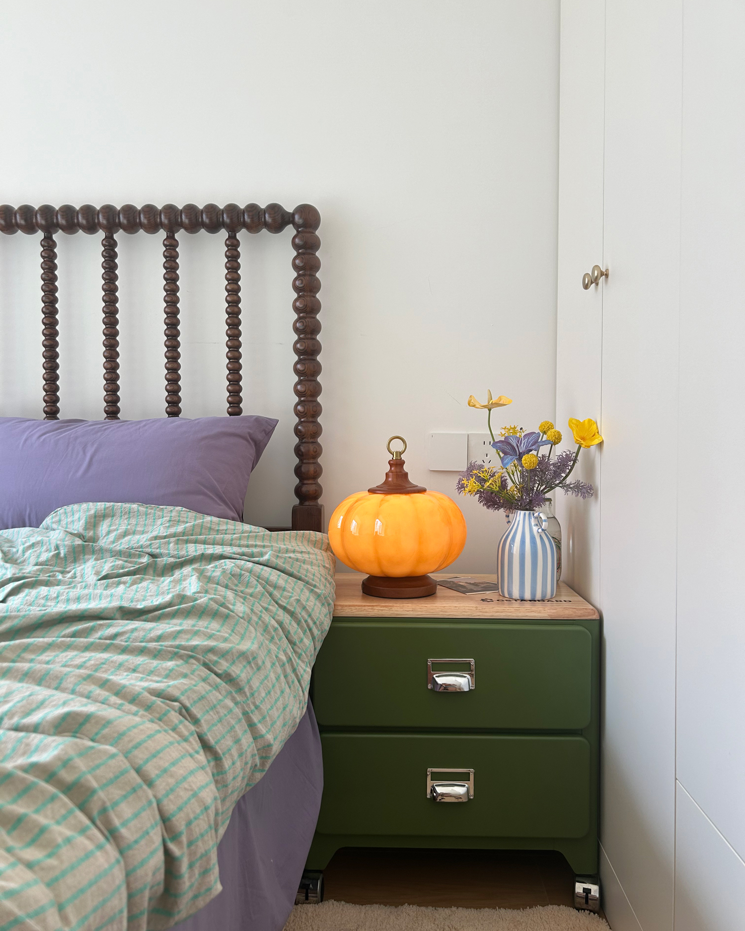 Pumpkin Glass Rechargeable Table Lamp