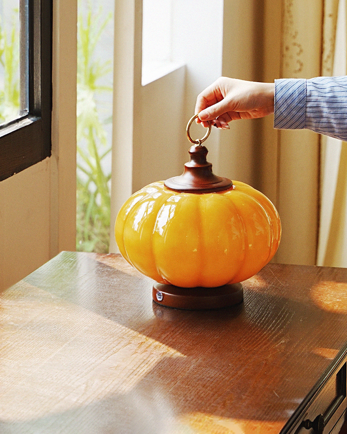 Pumpkin Glass Rechargeable Table Lamp
