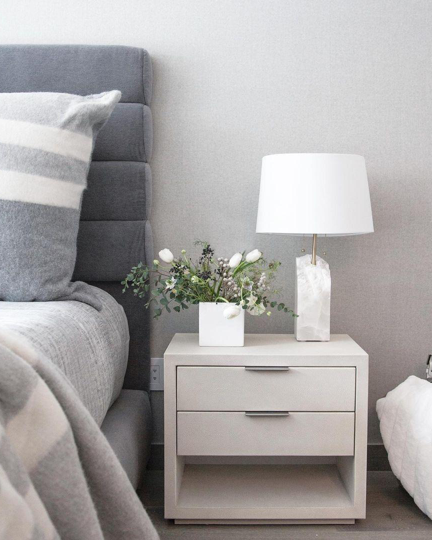 Raw Alabaster Table Lamp