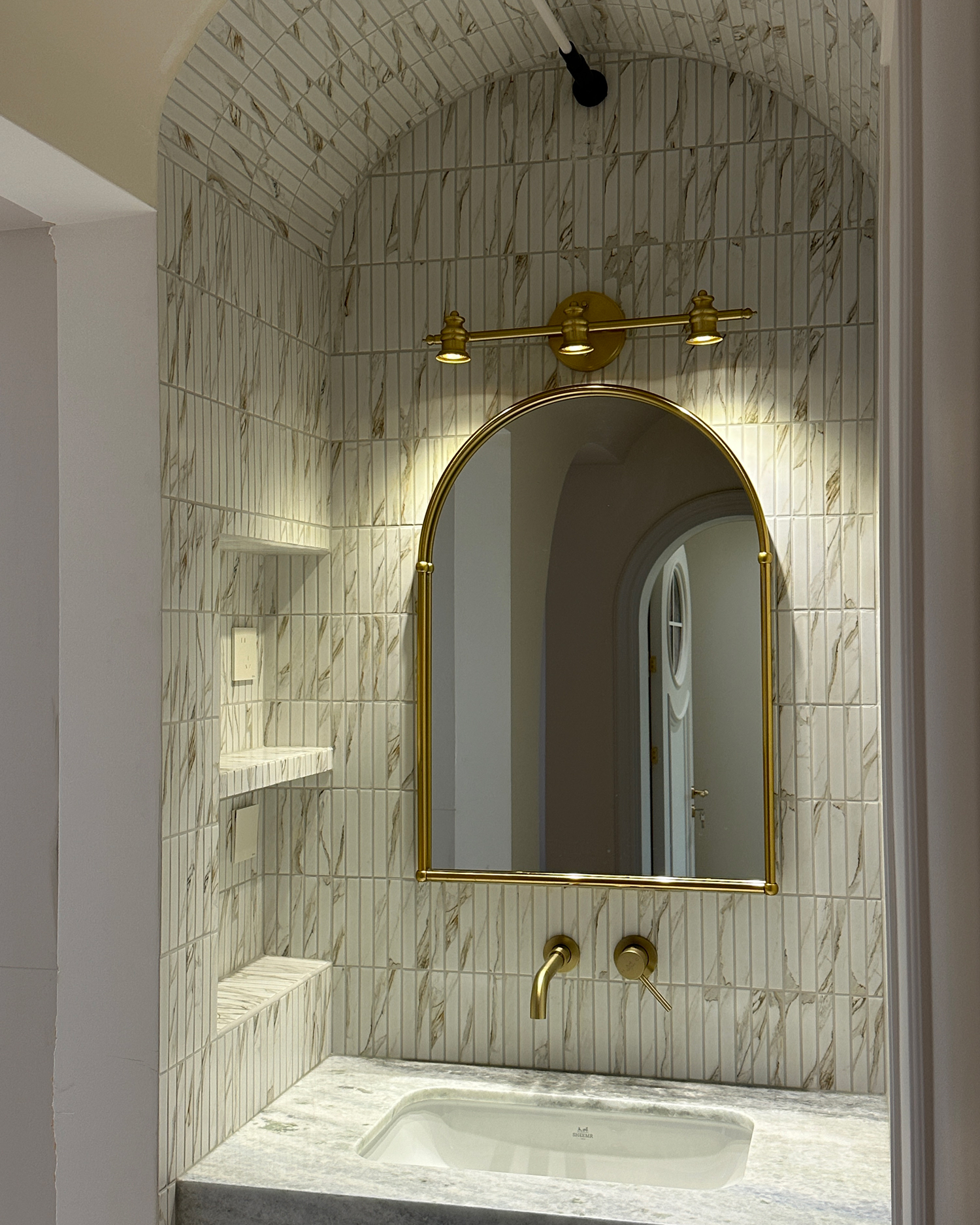 Regal Brass Mirror Light