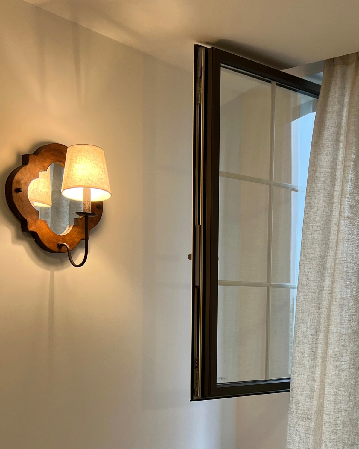 Rosette Mirror Wall Sconce