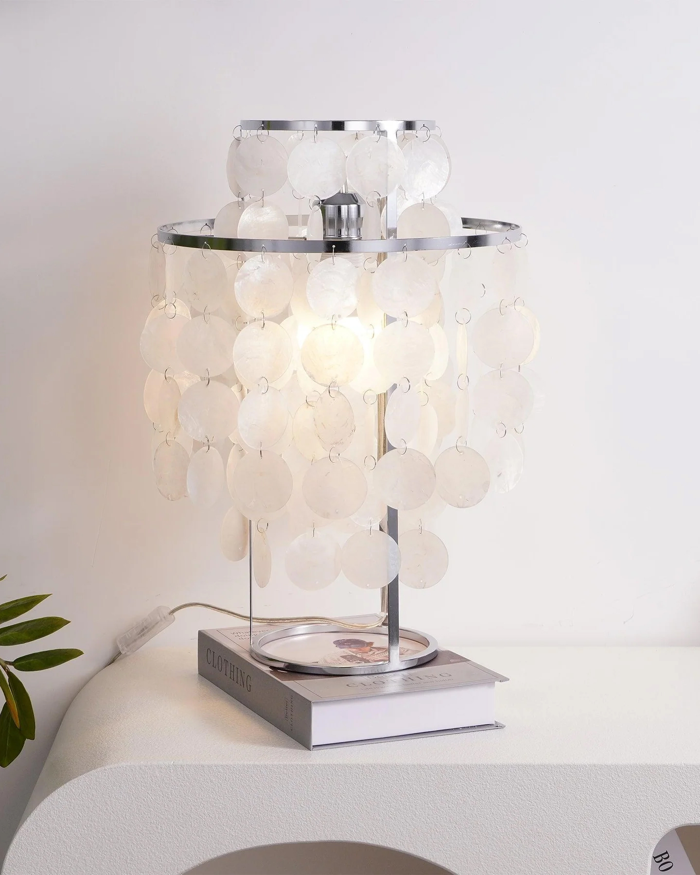 Round Shell Table Lamp