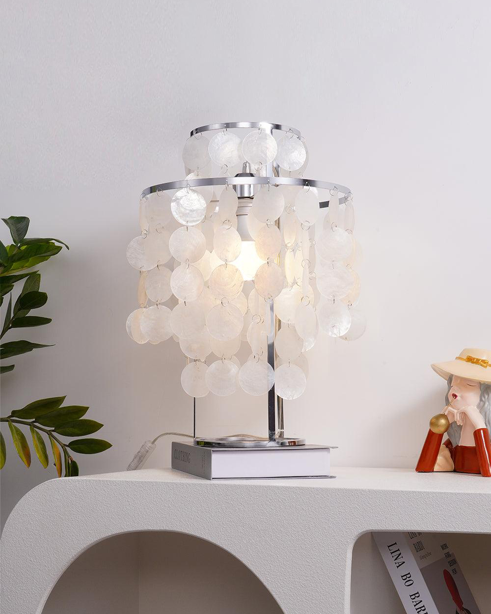 Round Shell Table Lamp