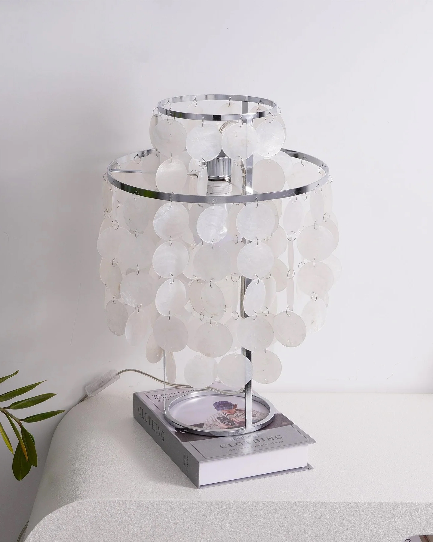 Round Shell Table Lamp