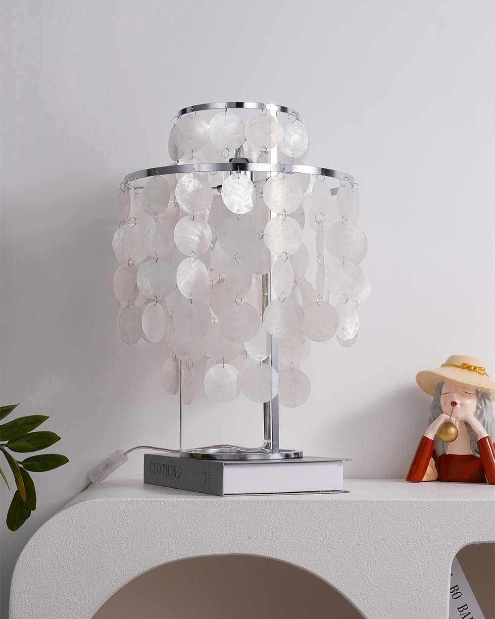 Round Shell Table Lamp