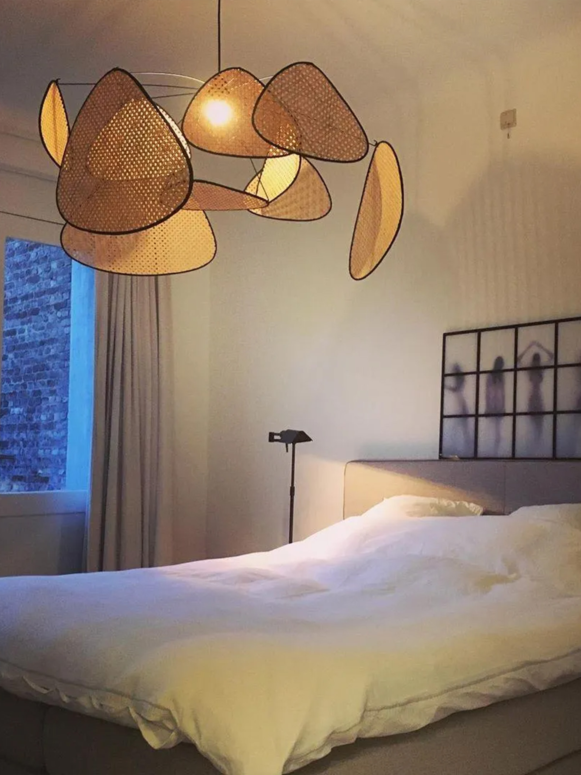 Screen Cannage Suspension