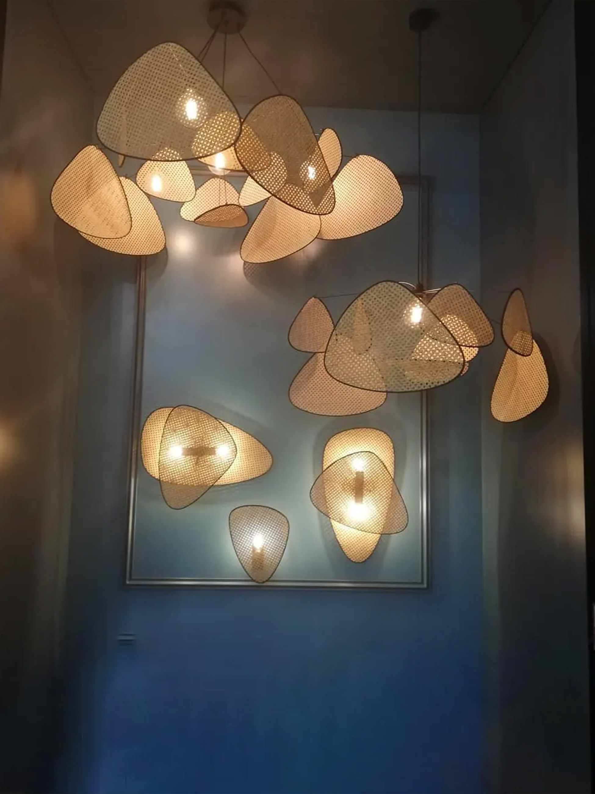 Screen Cannage Suspension