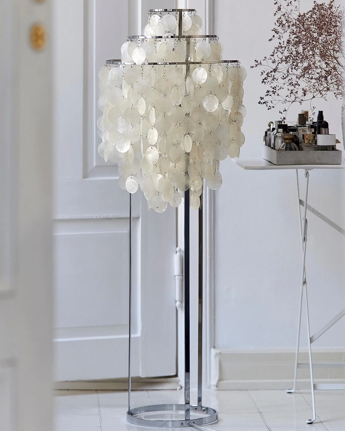 Round Shell Floor Lamp