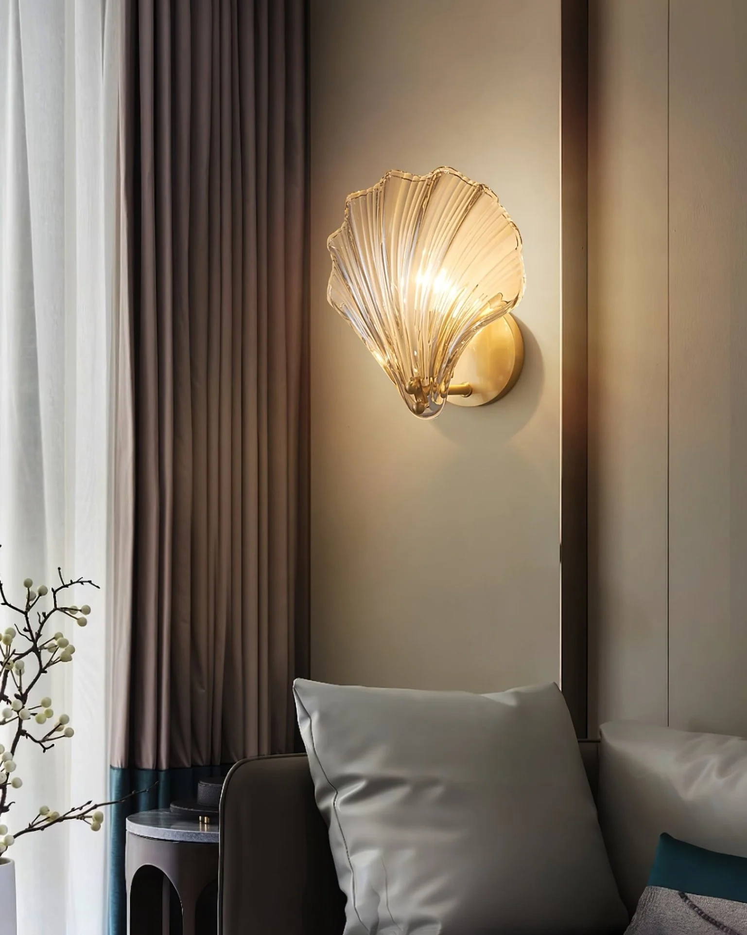 Shell Wall Light