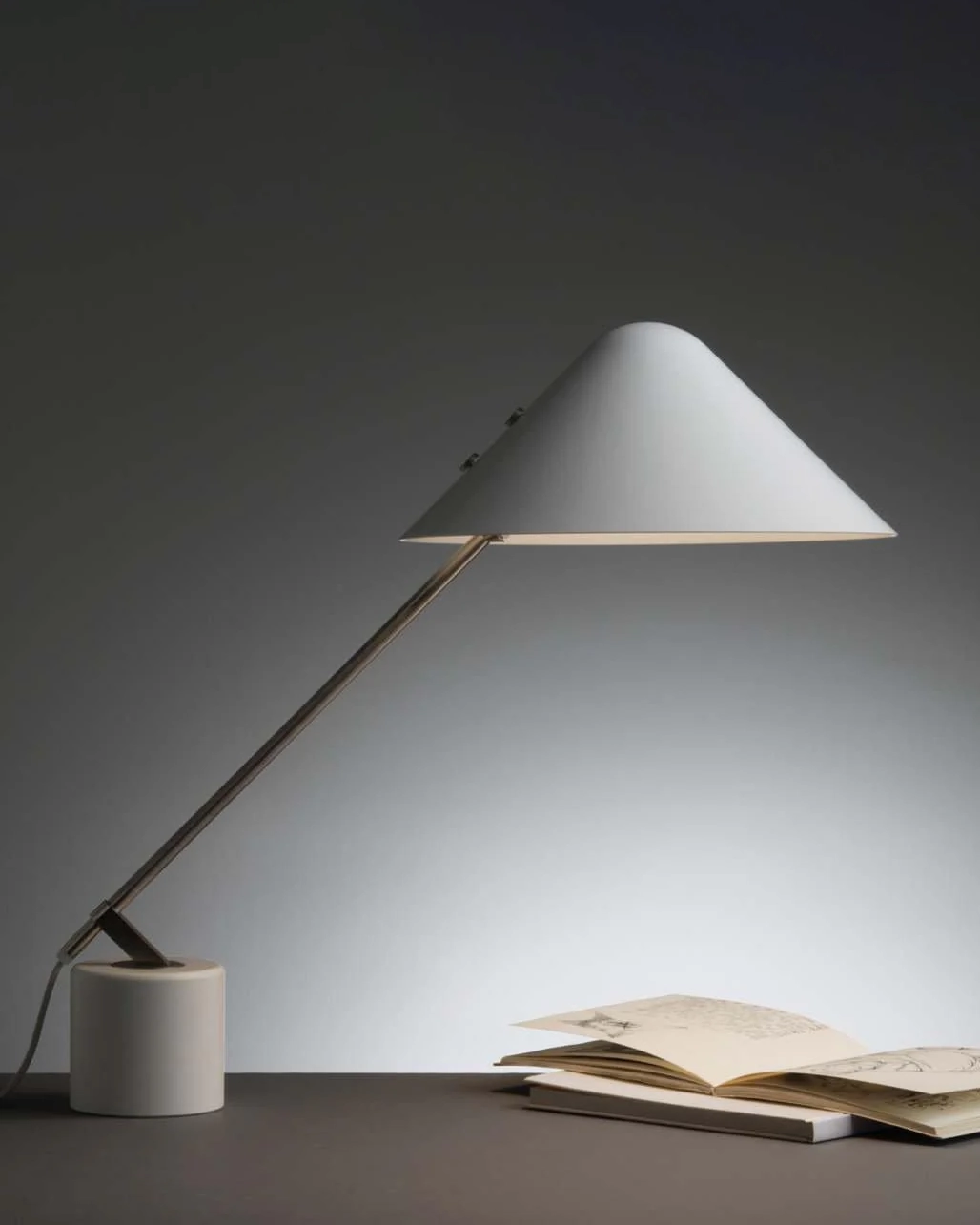 Swing White Desk Lamp