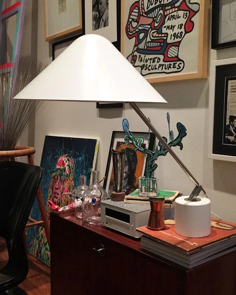 Swing White Desk Lamp