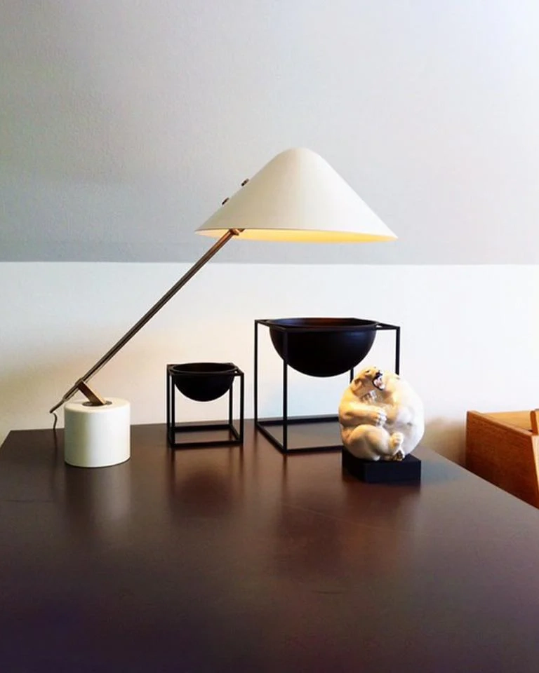 Swing White Desk Lamp