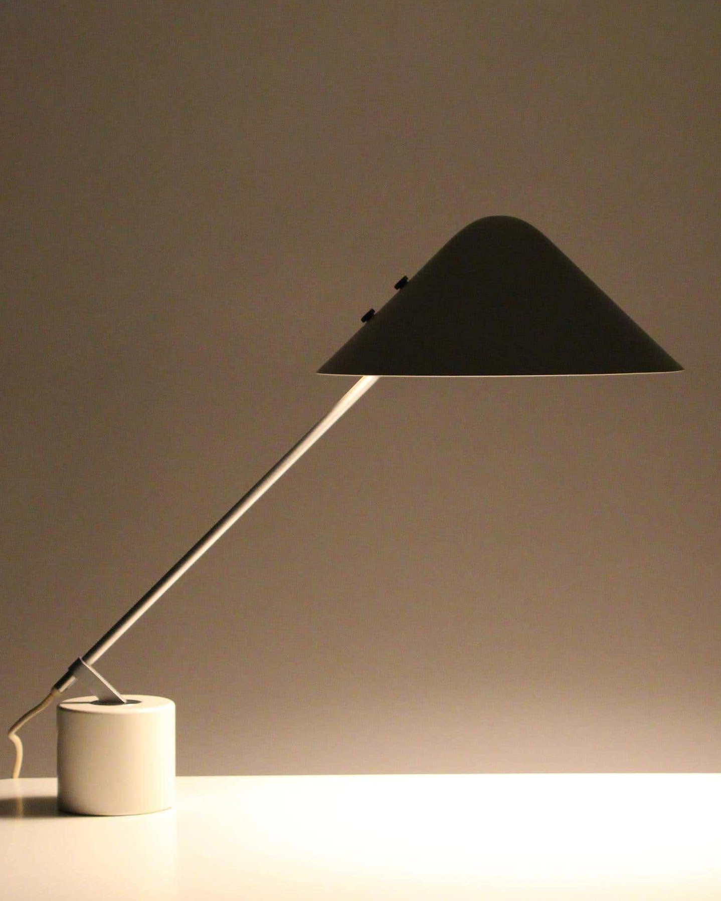 Swing White Desk Lamp