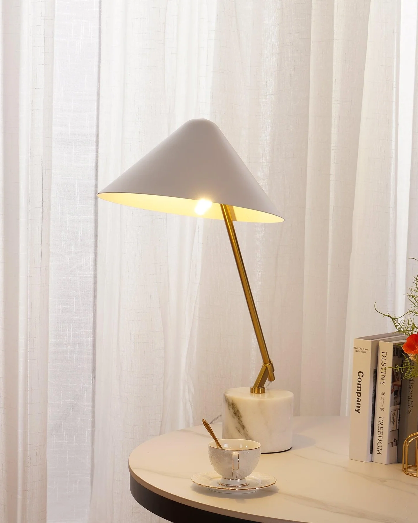 Swing White Desk Lamp