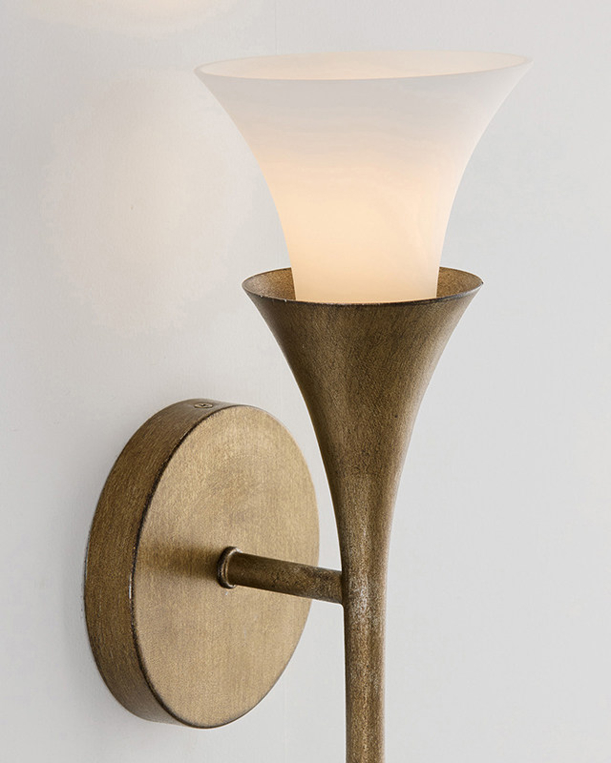 Solenne Brass Wall Light