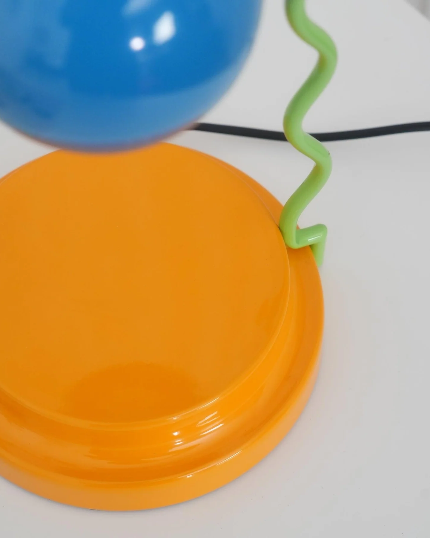 Squiggle Bright Table Lamp