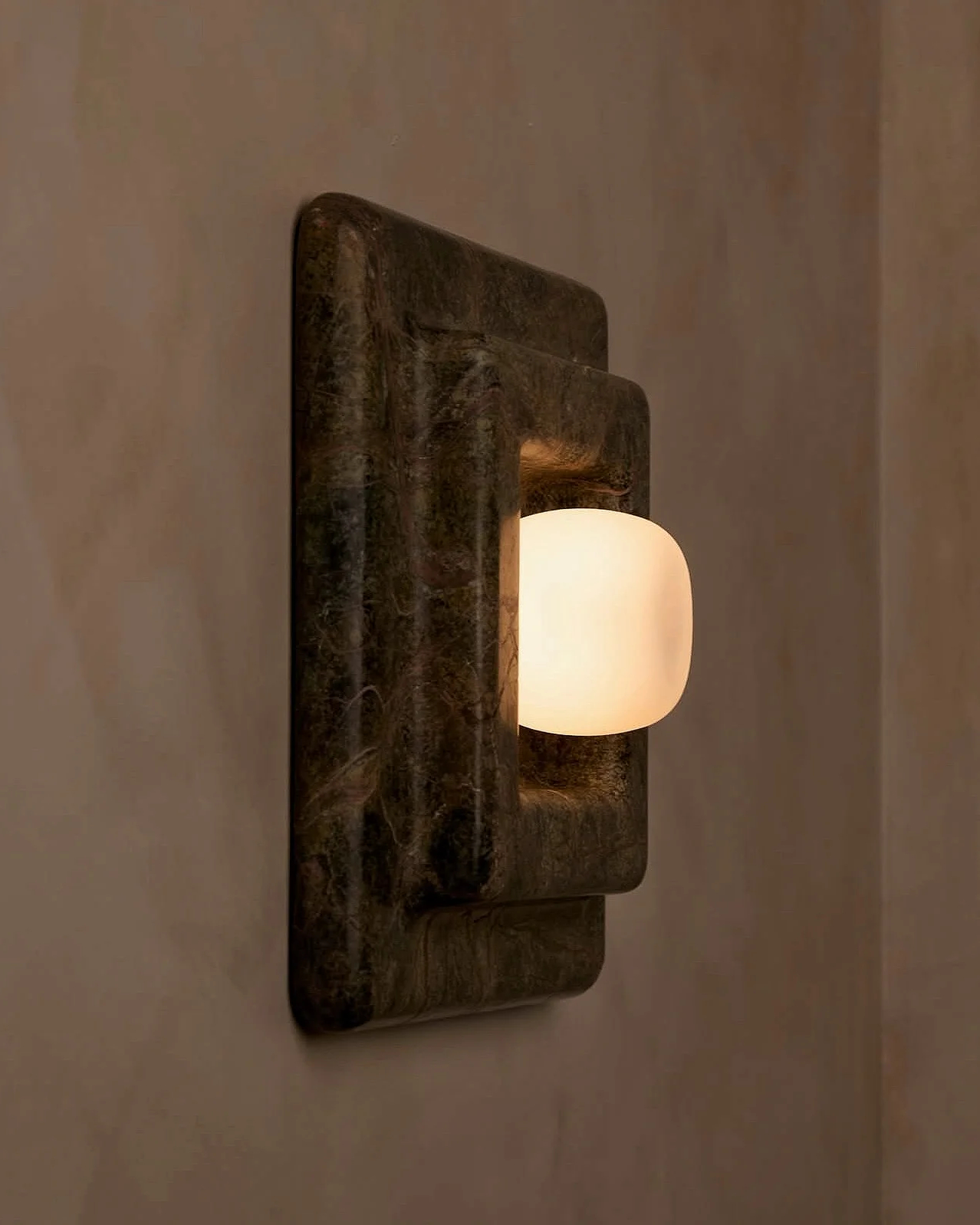 Strata Stone Wall Sconce