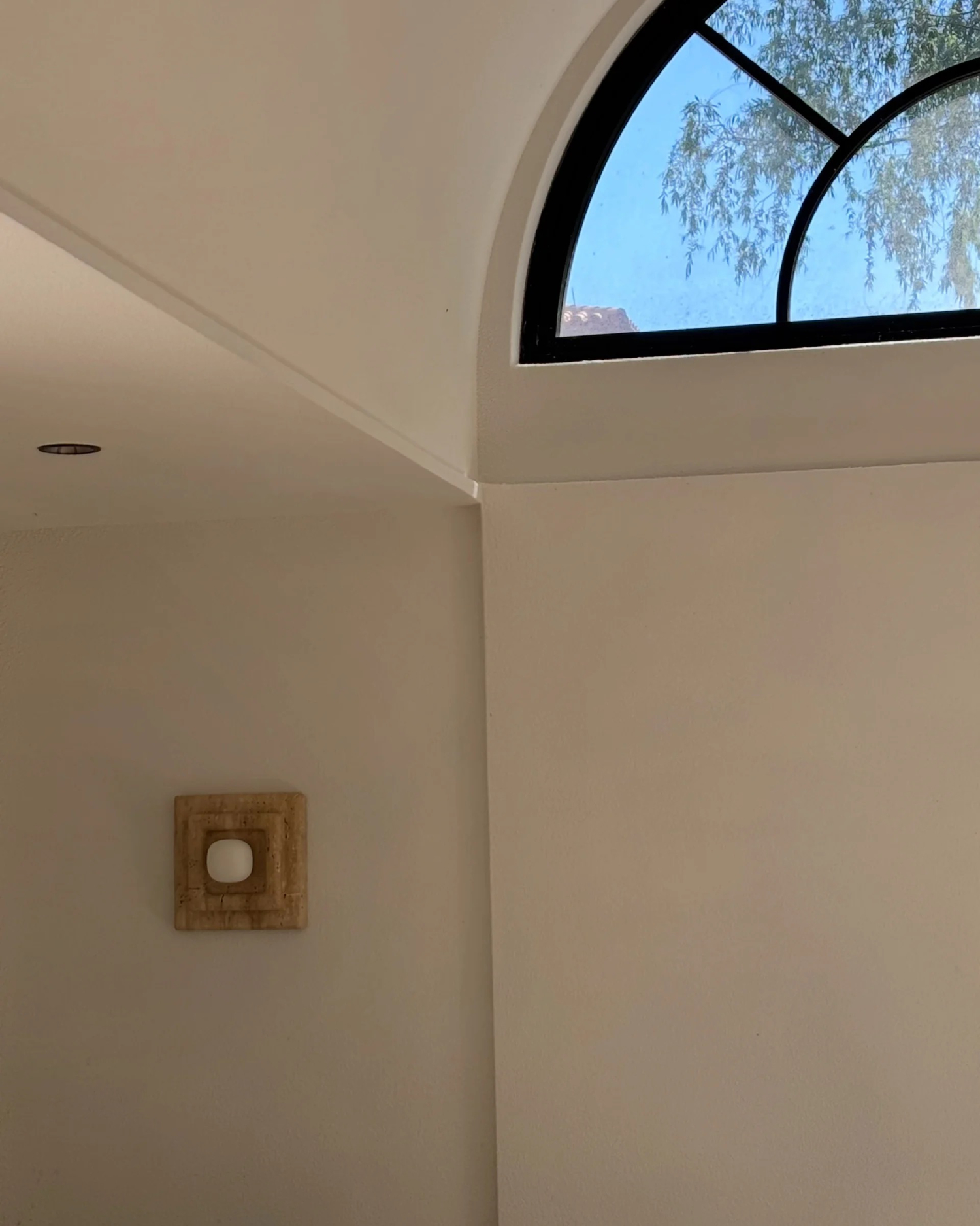 Strata Stone Wall Sconce