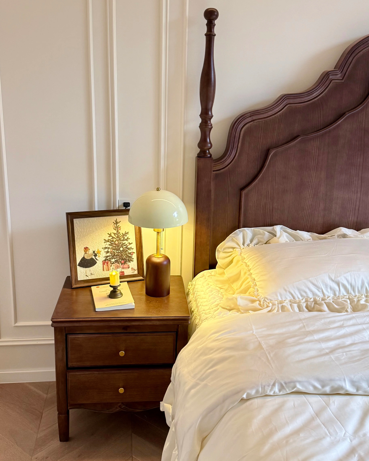 Sunday Salon Table Lamp