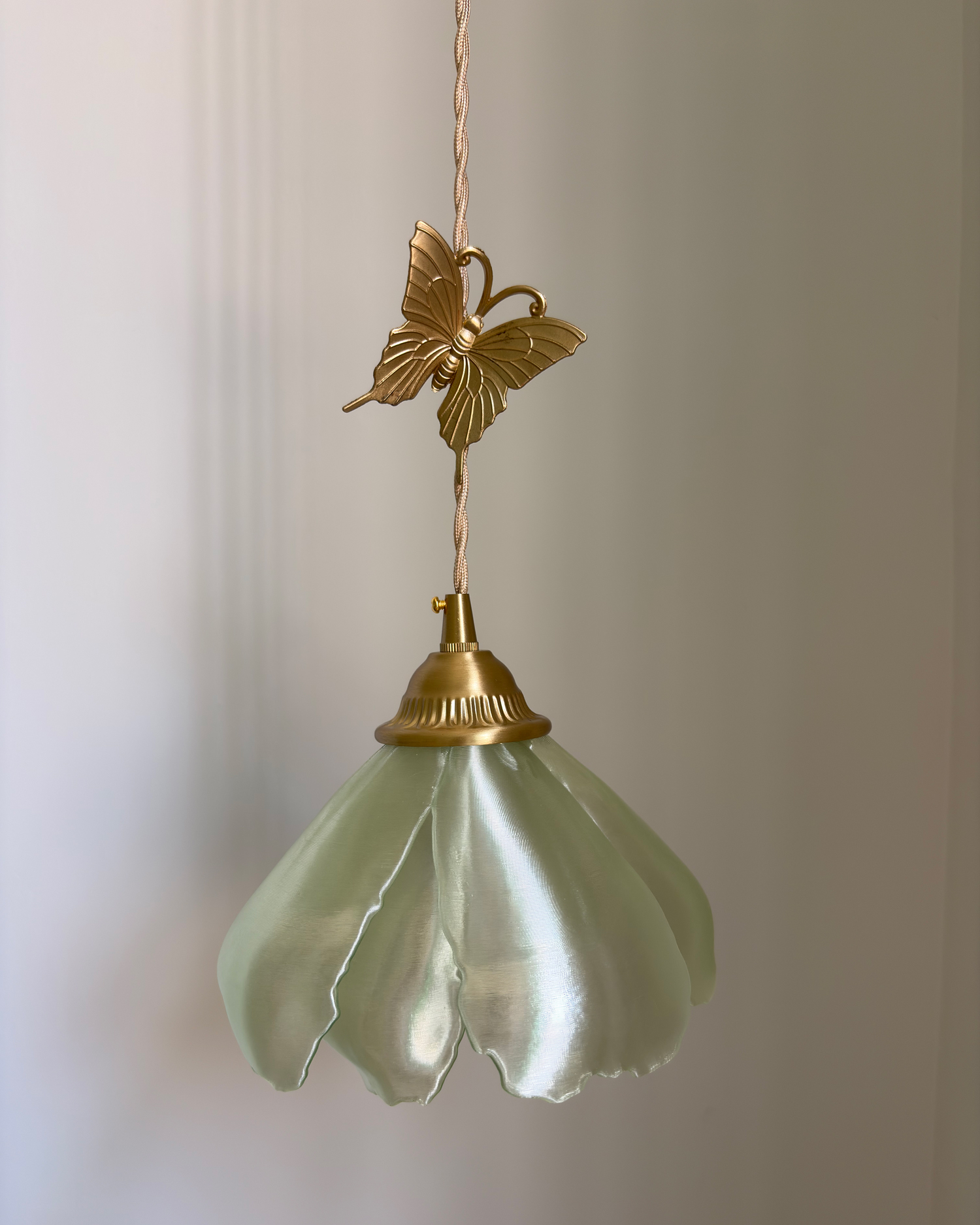 Sylph Petal Pendant Light
