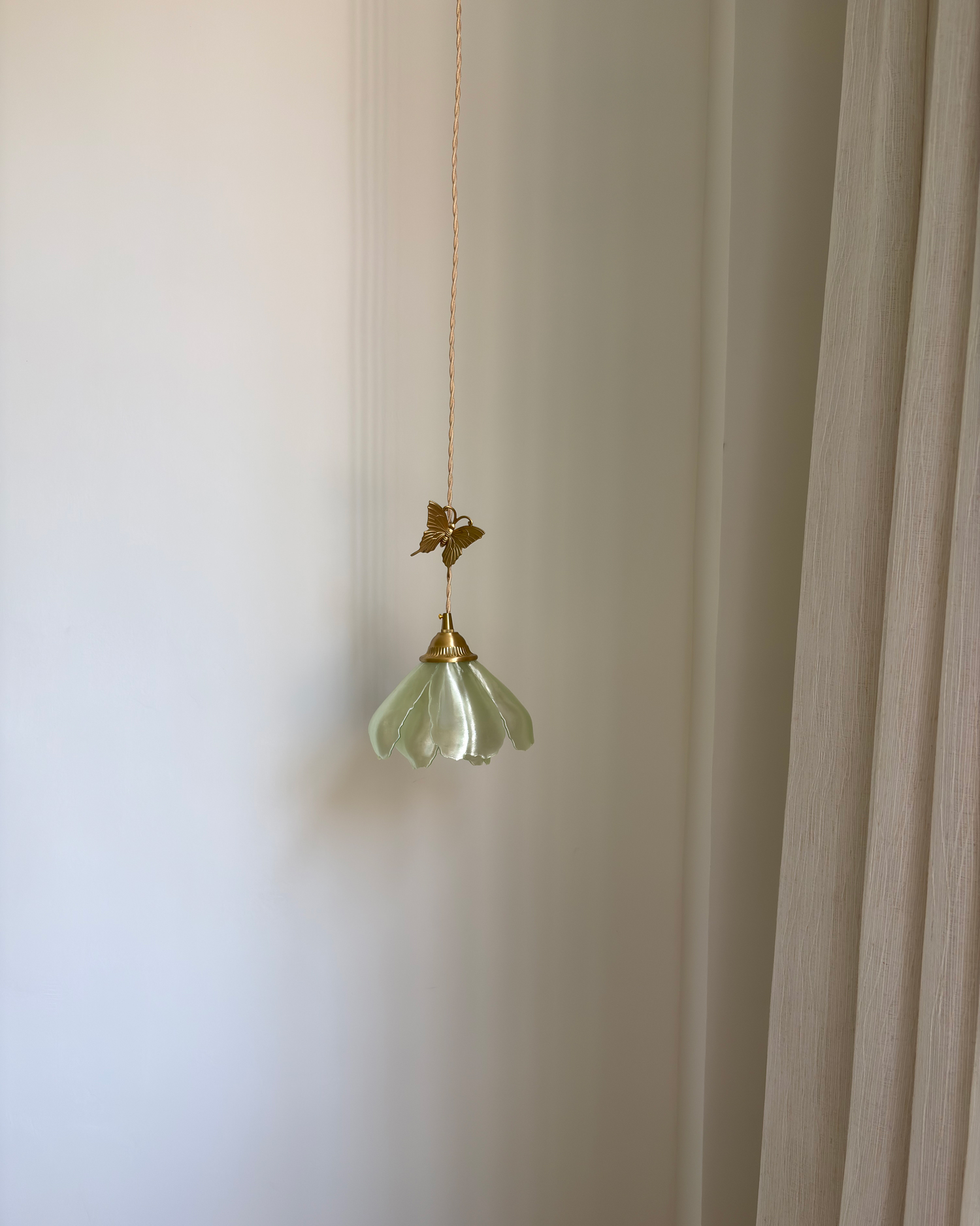 Sylph Petal Pendant Light