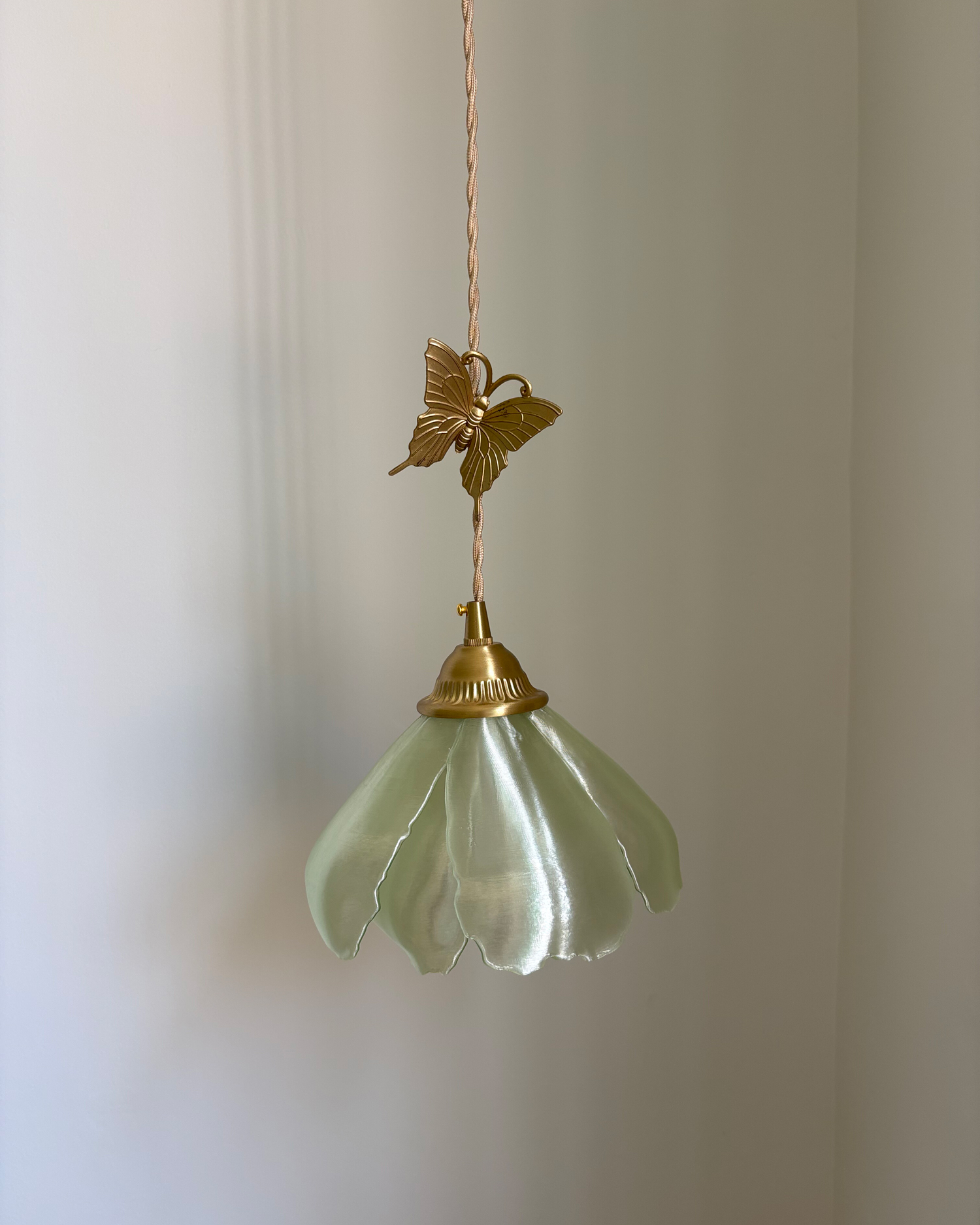 Sylph Petal Pendant Light
