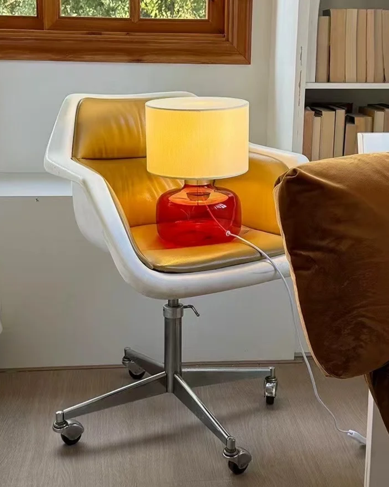 Taffy Glass Table Lamp