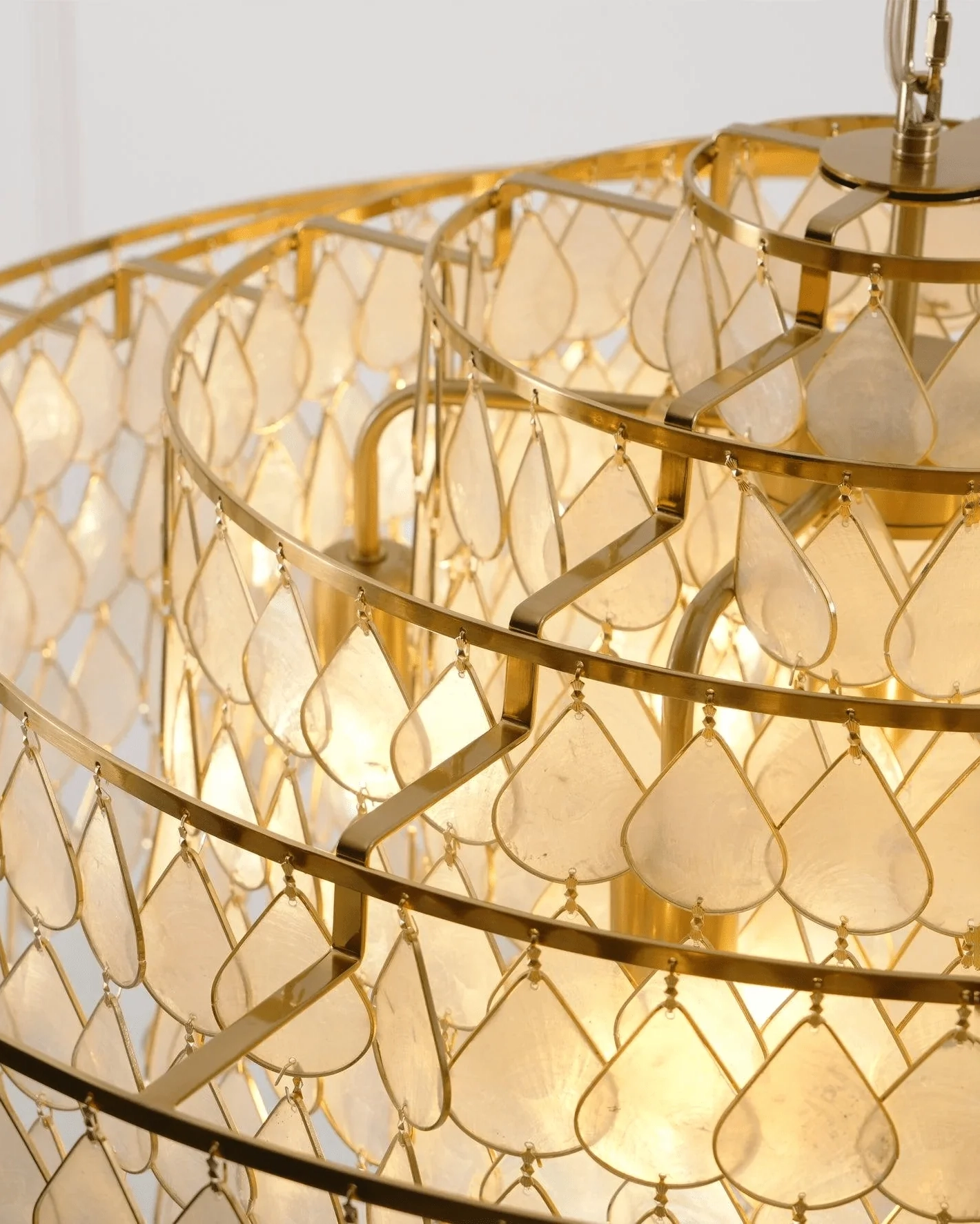 Teardrops Shell Chandelier
