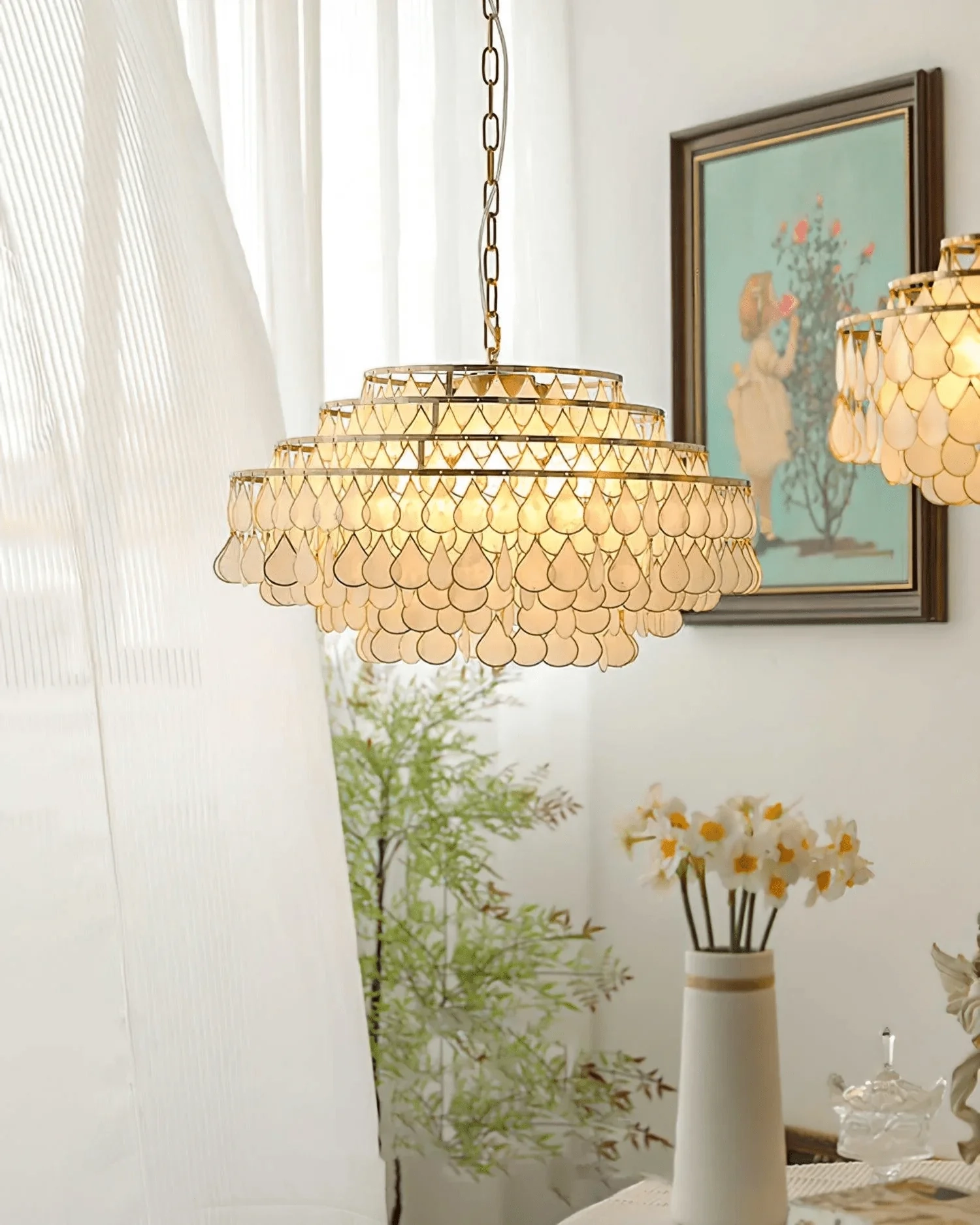 Teardrops Shell Chandelier