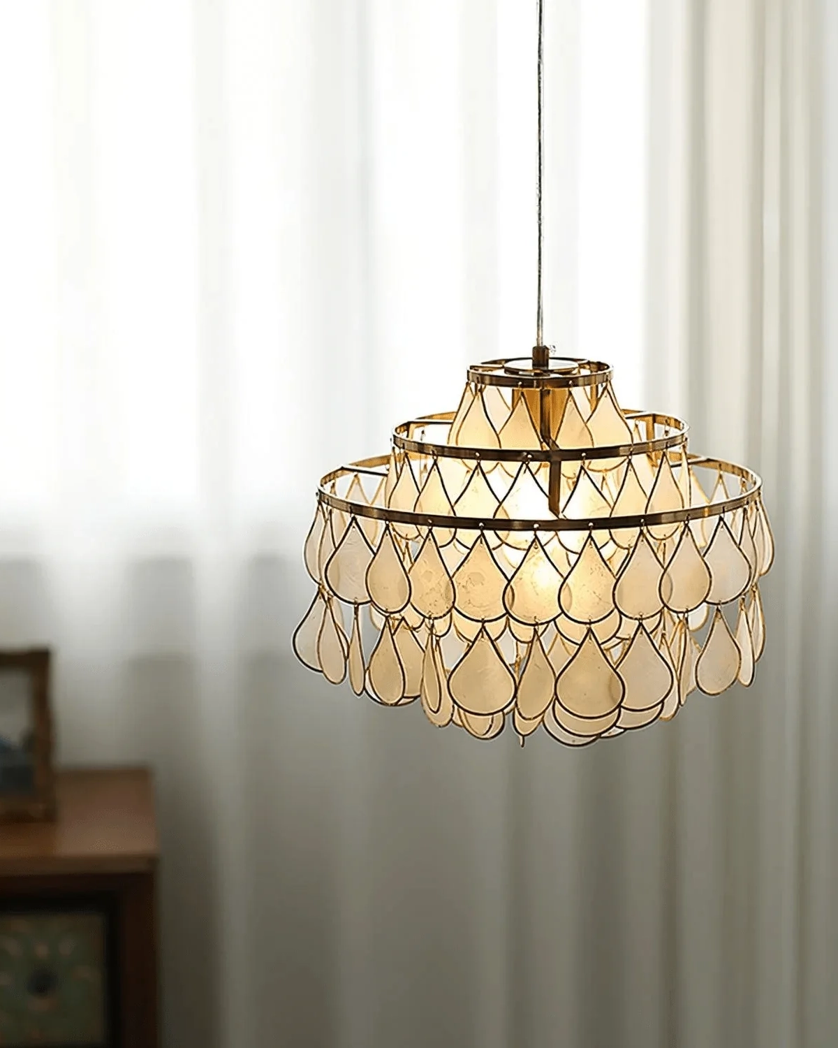 Teardrops Shell Chandelier