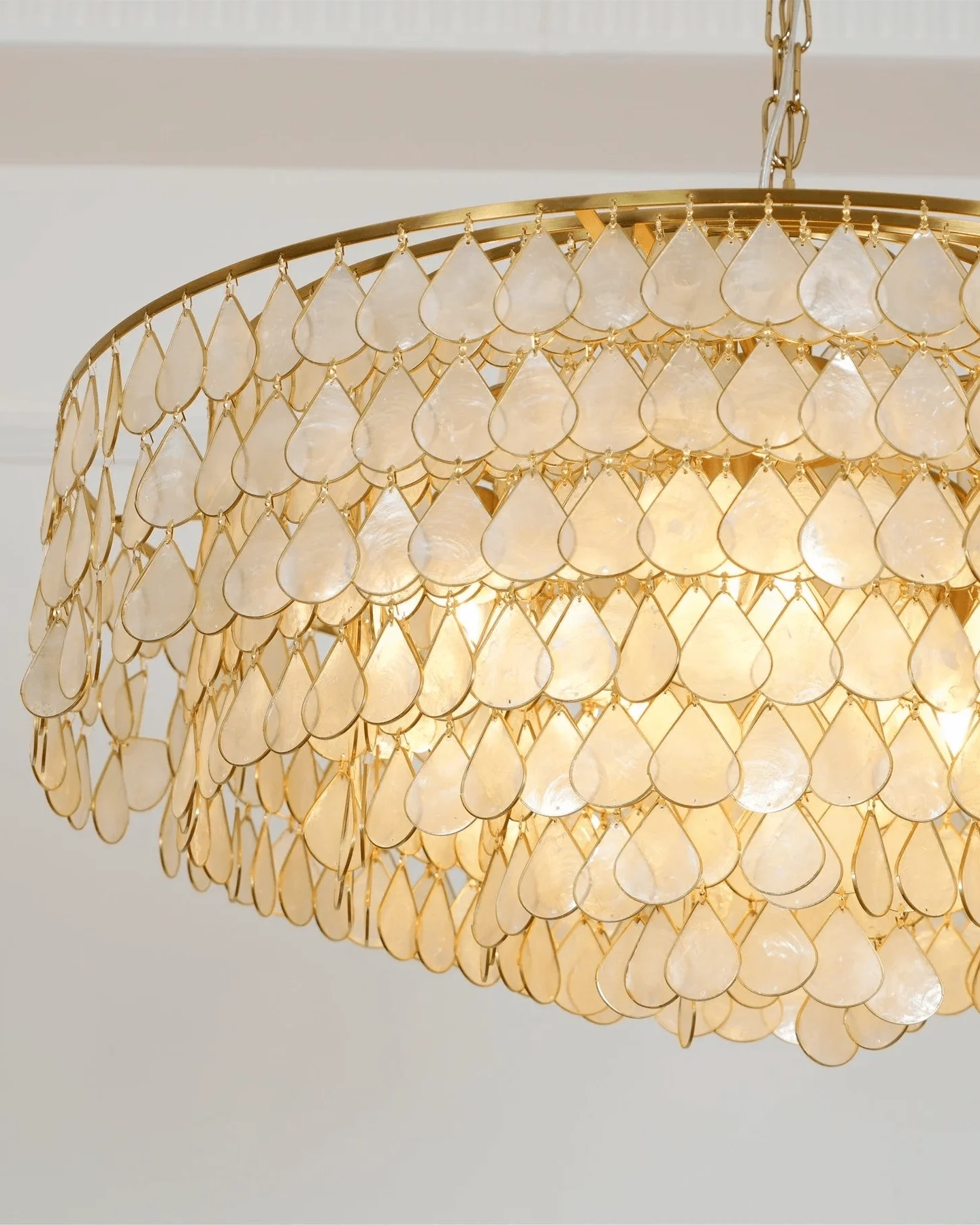 Teardrops Shell Chandelier