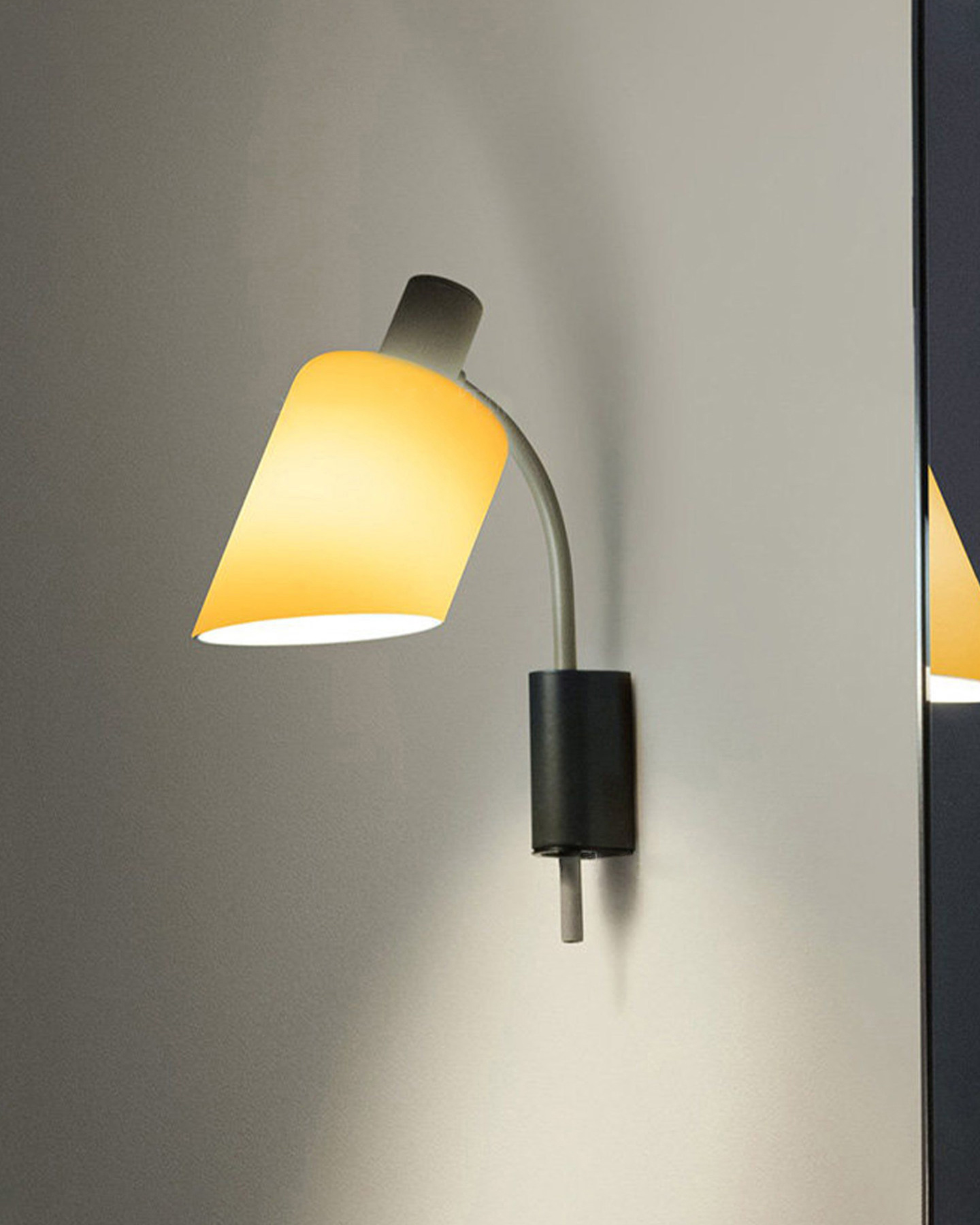 Tilda Glass Wall Sconce